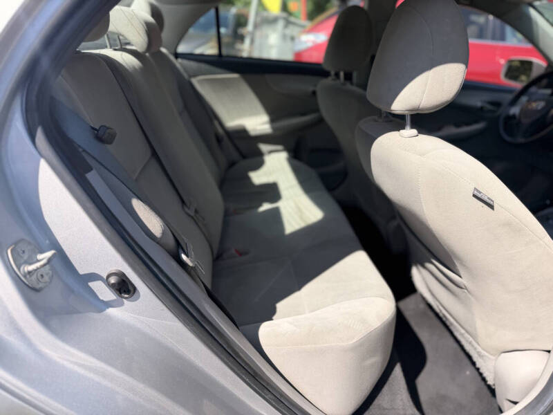 2012 Toyota Corolla LE