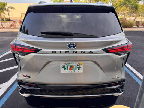 2023 Toyota Sienna XSE 7-Passenger