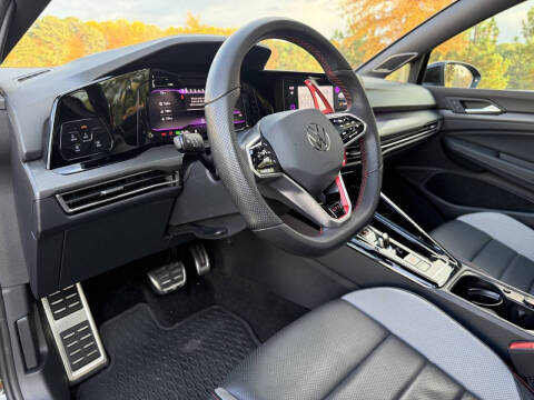 2024 Volkswagen Golf GTI SE