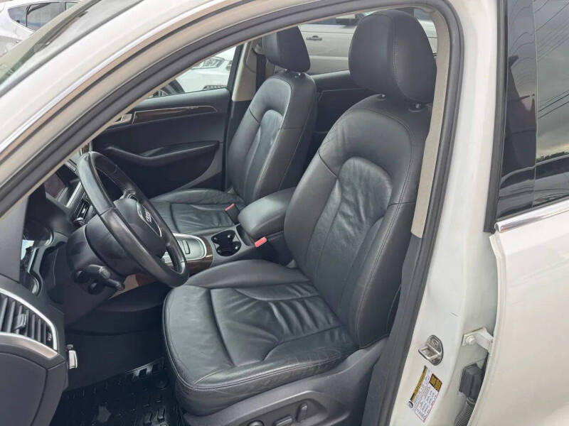 2011 Audi Q5 3.2 quattro Premium Plus