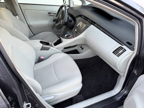 2012 Toyota Prius Two