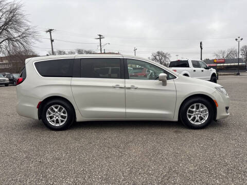 2020 Chrysler Pacifica Touring