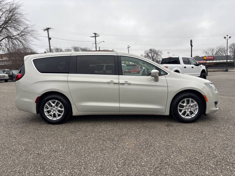 2020 Chrysler Pacifica Touring