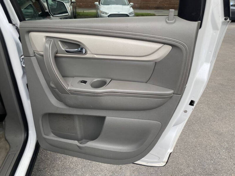 2017 Chevrolet Traverse LT