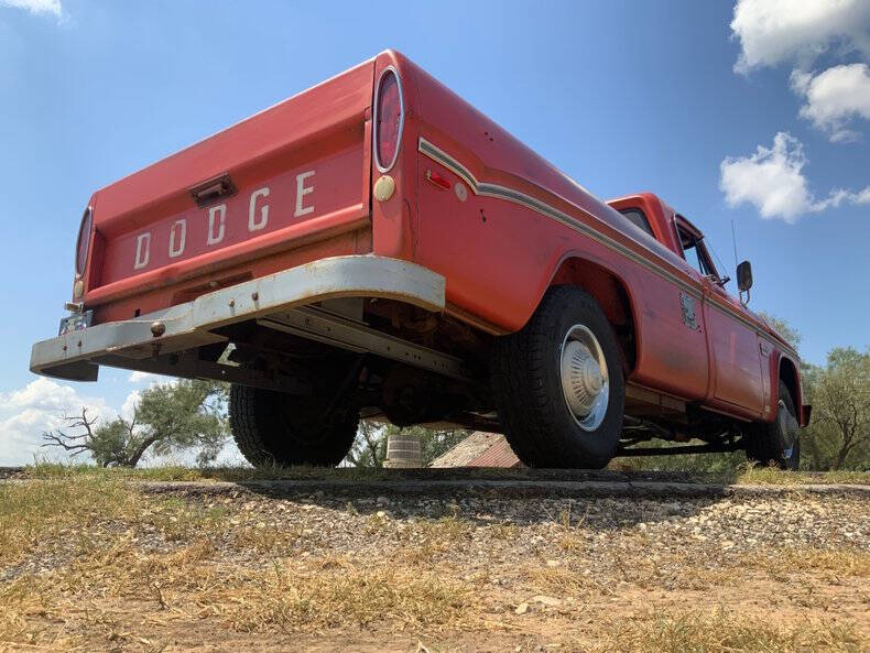 1969 Dodge D200 Pickup