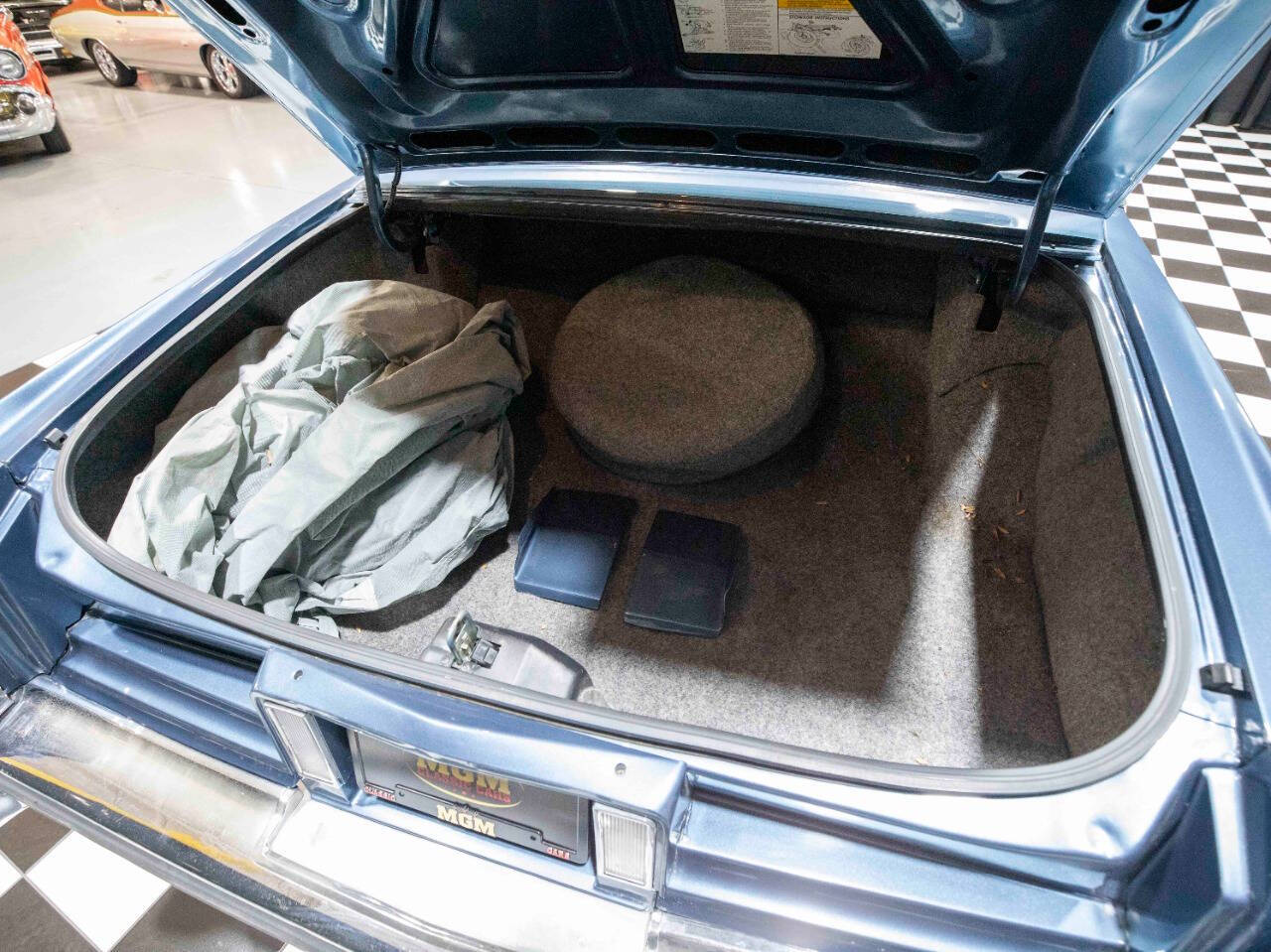 1985 Cadillac Fleetwood Brougham 33