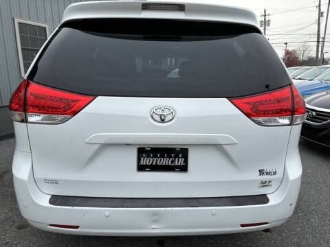 2013 Toyota Sienna XLE 7-Passenger