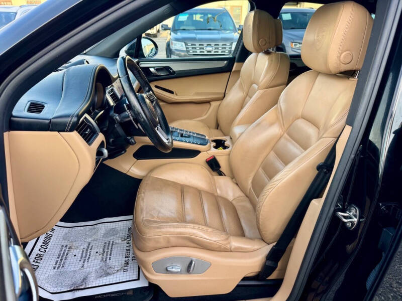 2017 Porsche Macan GTS