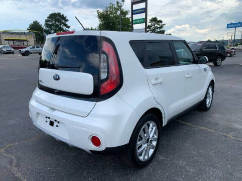2019 Kia Soul +