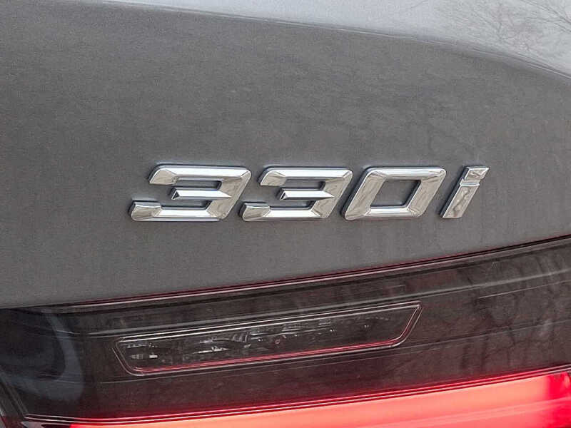 2025 BMW 3 Series 330i xDrive