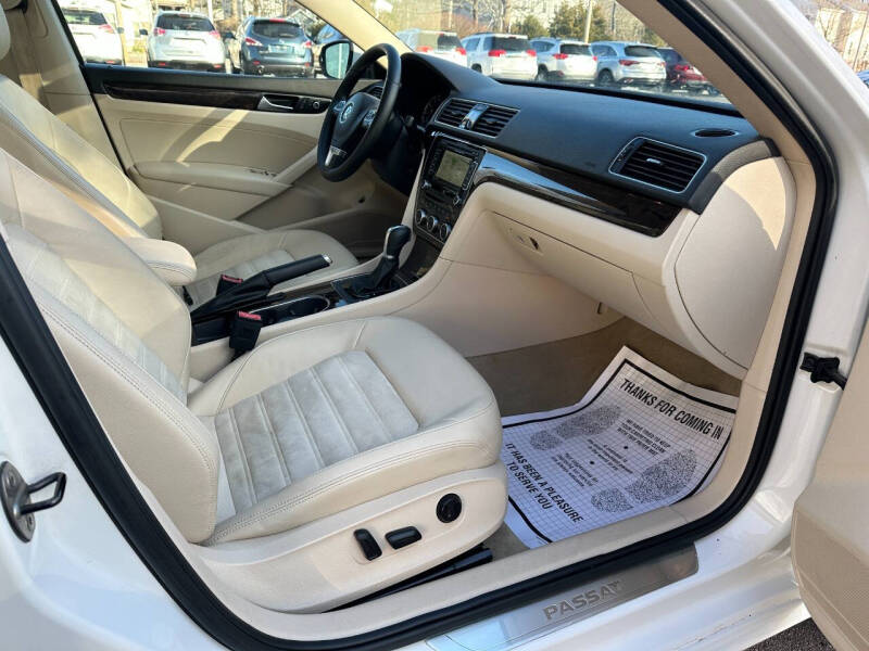 2015 Volkswagen Passat 1.8T SEL Premium