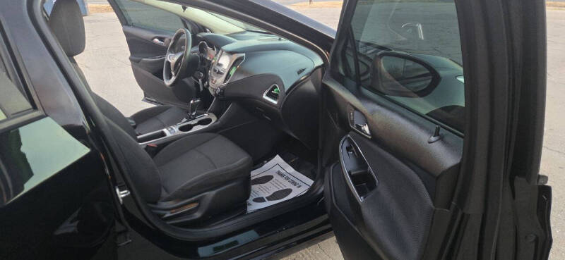 2017 Chevrolet Cruze LS Auto