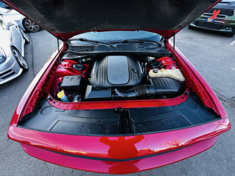 2015 Dodge Challenger R/T Plus