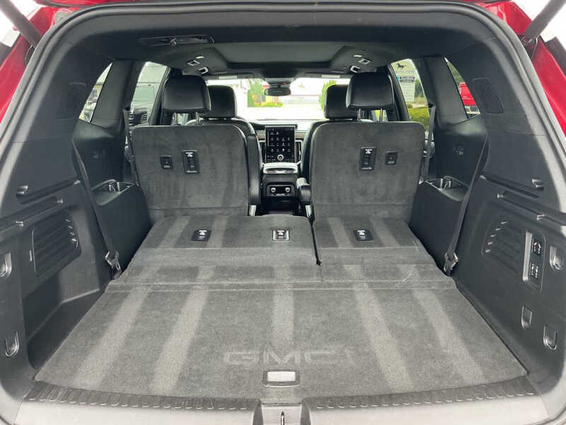 2024 GMC Acadia Denali