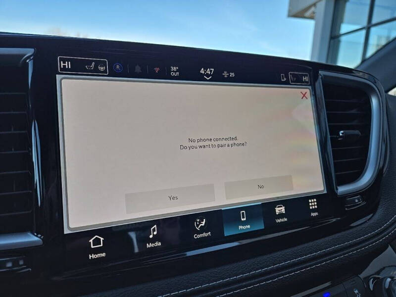 2026 Chrysler Pacifica Select