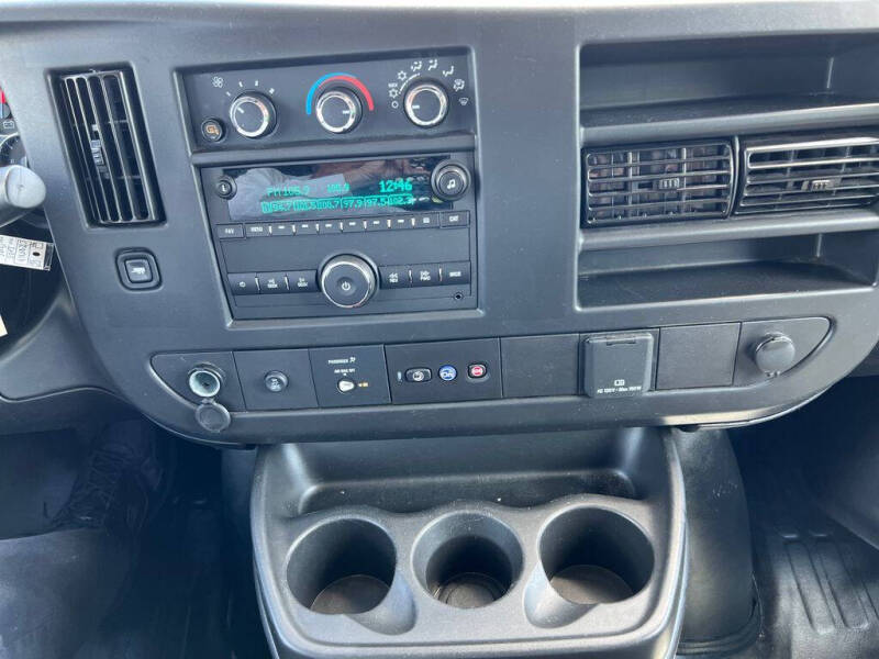 2025 GMC Savana 2500