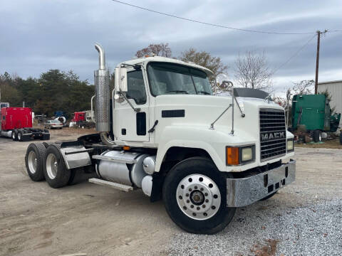 2004 Mack CH613 for sale at Vehicle Network - H & H Truck Sales in Greenville SC