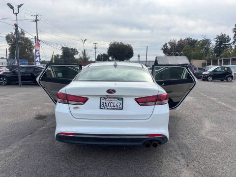 2016 Kia Optima LX