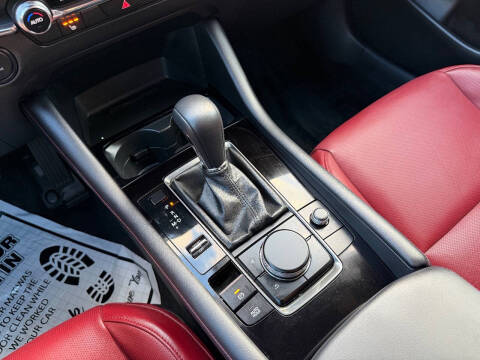 2025 Mazda Mazda3 Hatchback 2.5 S Carbon Edition
