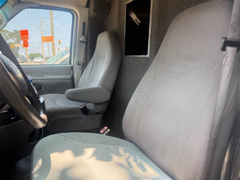 2006 Ford E-Series E-350 SD