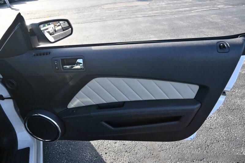 2014 Ford Mustang V6 Premium