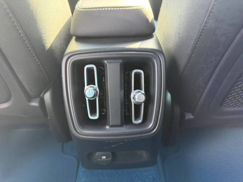 2023 Volvo XC40 Recharge Twin Plus