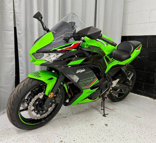 2023 Kawasaki Ninja 650 KRT