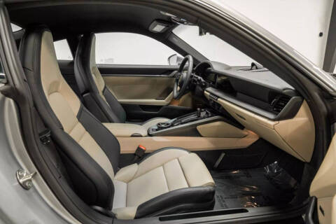 2025 Porsche 911 Carrera