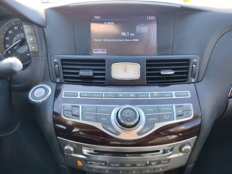 2014 Infiniti Q70 3.7