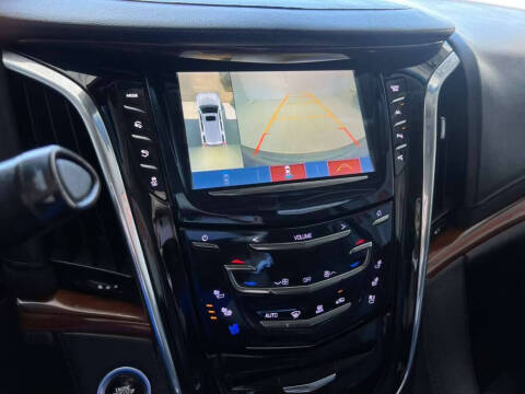 2018 Cadillac Escalade Luxury