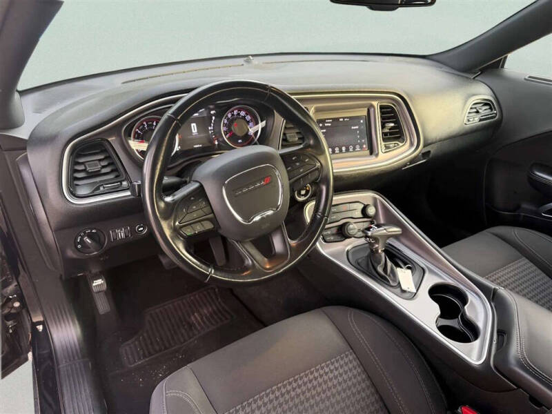 2019 Dodge Challenger SXT