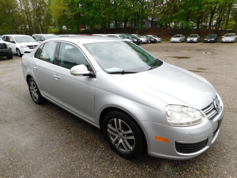 2006 Volkswagen Jetta for sale at Macrocar Sales Inc in Uniontown OH
