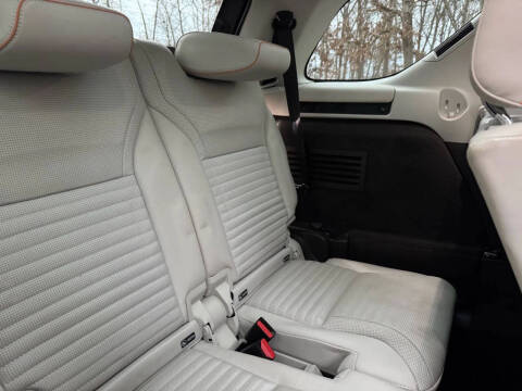 2017 Land Rover Discovery HSE Luxury