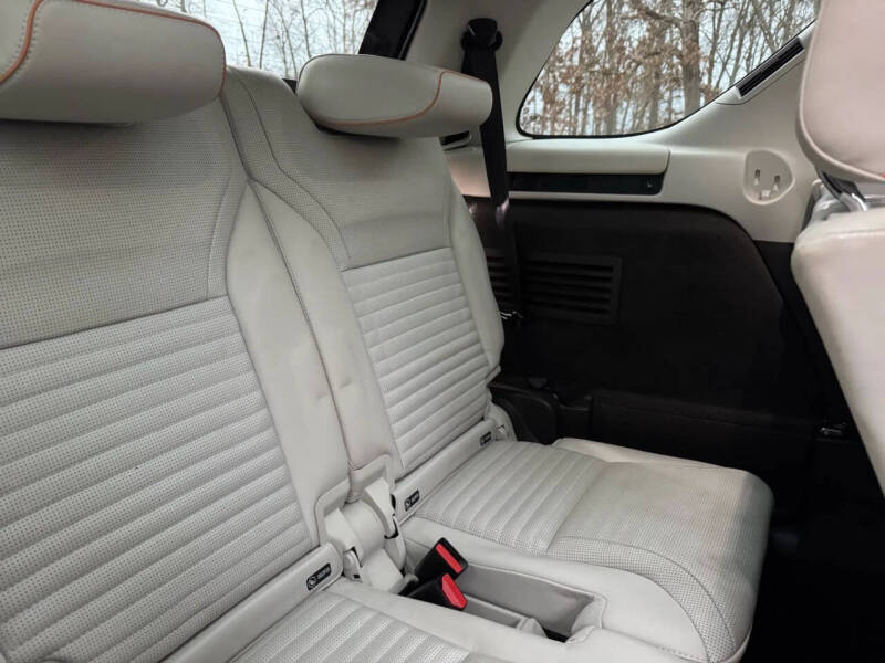 2017 Land Rover Discovery HSE Luxury