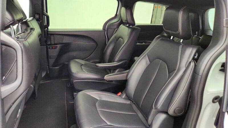 2024 Chrysler Pacifica Plug-In Hybrid