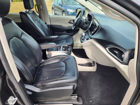 2017 Chrysler Pacifica Touring Plus