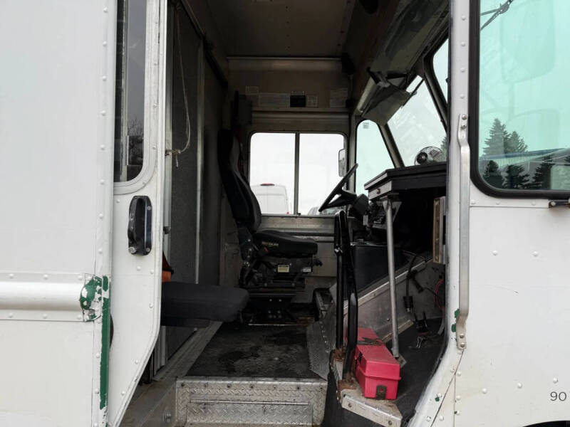 2010 Freightliner MT45 Chassis