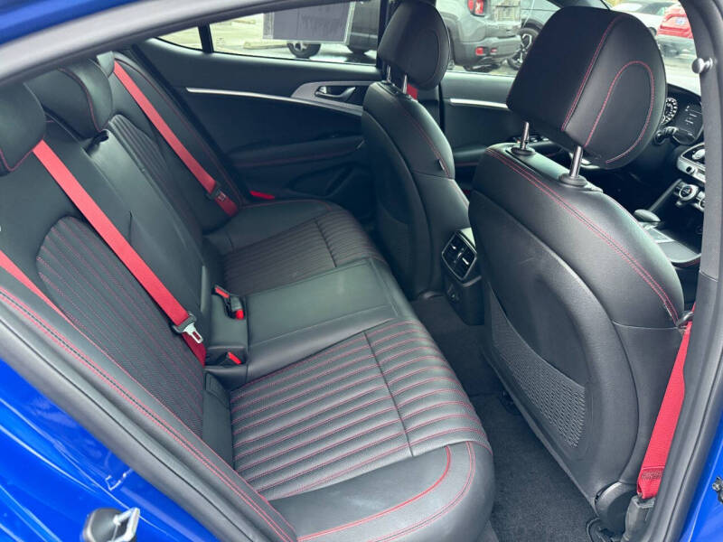 2023 Genesis G70 2.0T