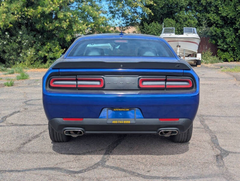 2022 Dodge Challenger SXT