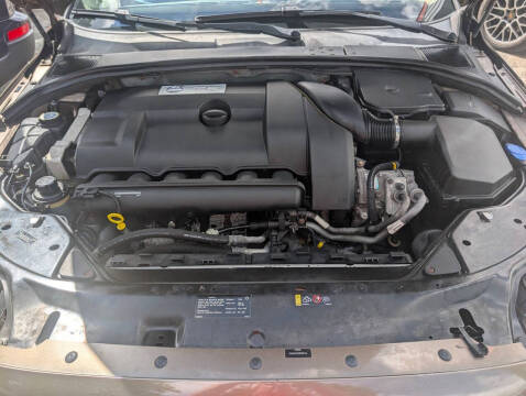 2013 Volvo XC70 T6 Premier Plus