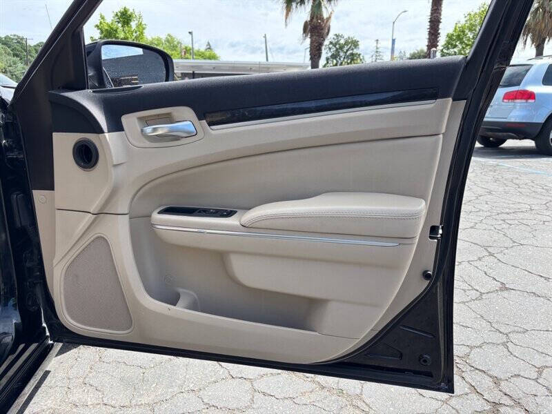 2013 Chrysler 300