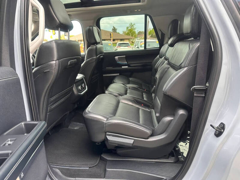 2025 Ford Expedition MAX Platinum