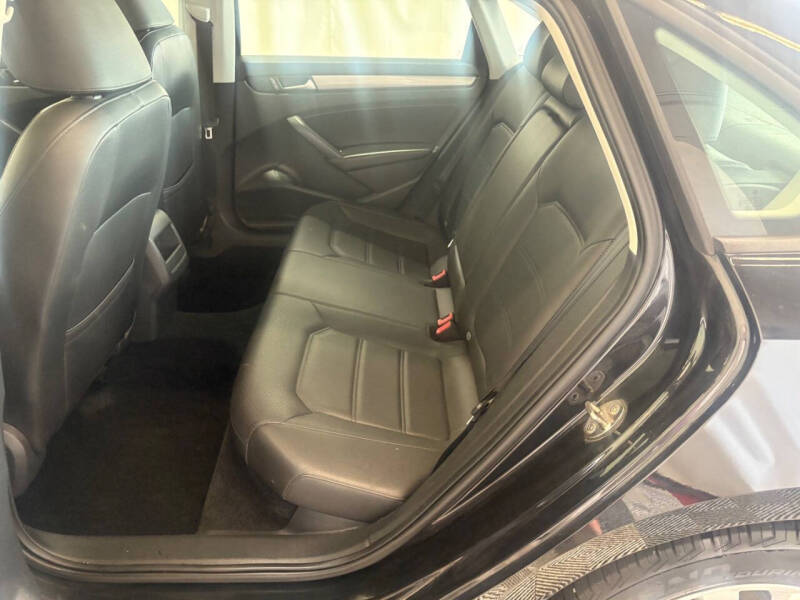 2015 Volkswagen Passat 1.8T Wolfsburg Edition