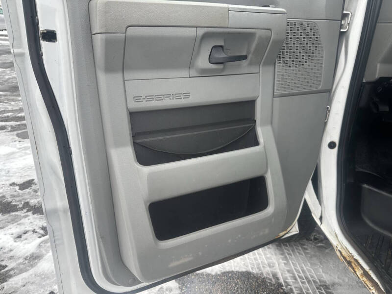 2009 Ford E-Series E-250