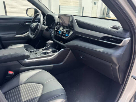 2024 Toyota Highlander XSE