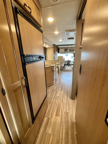 2018 Thor Motor Coach Ace 29.4