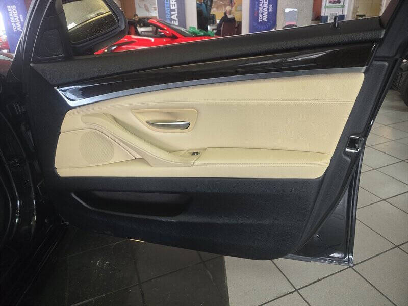 2016 BMW 5 Series 528i xDrive