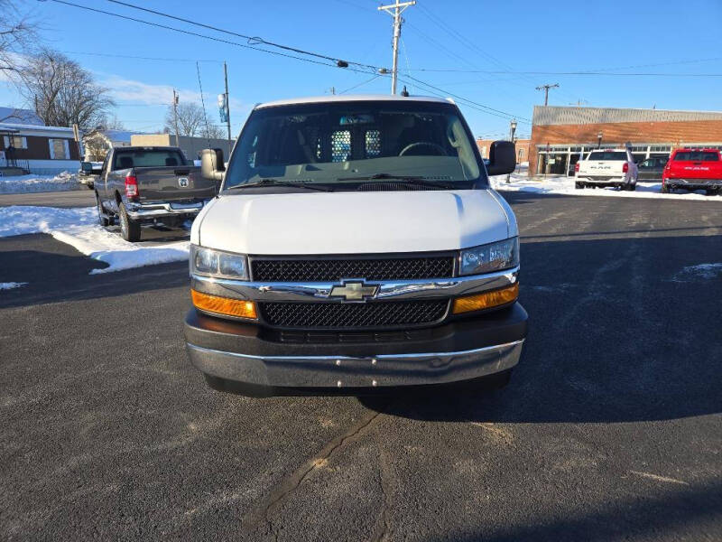 2022 Chevrolet Express 2500