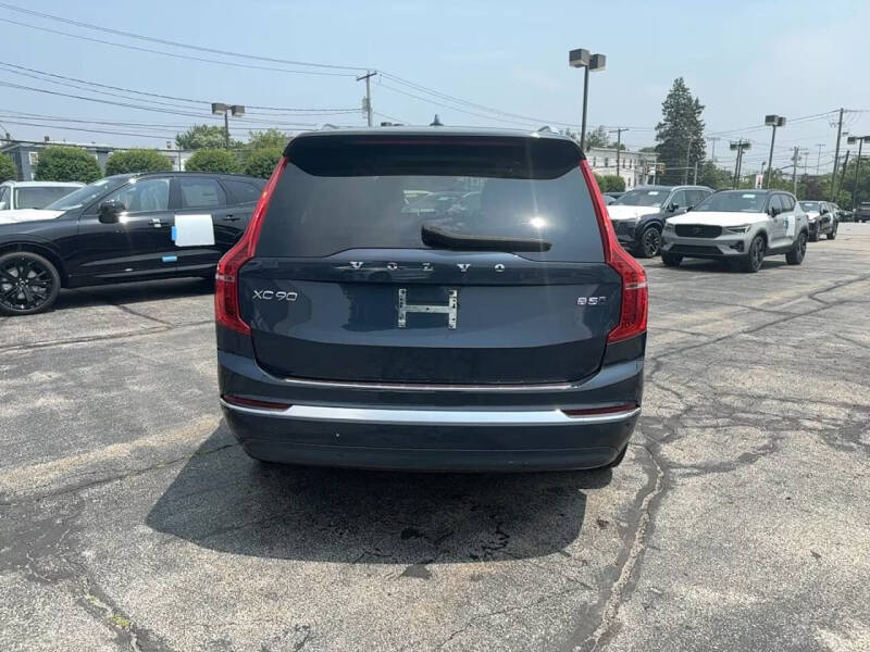 2024 Volvo XC90 B5 Core Bright Theme