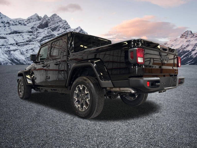 2026 Jeep Gladiator Sahara